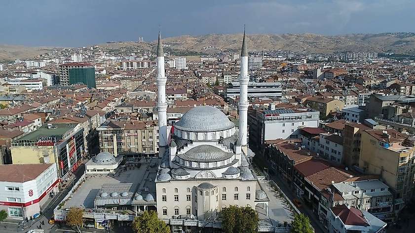 Türkiye’nin ilk asansörlü camisi Ramazan ayına hazır