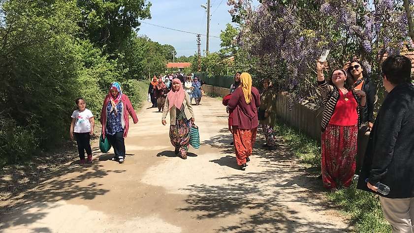 Çanakkale’de Aşıklar Sokağı’nda gençler kısmetini aradı